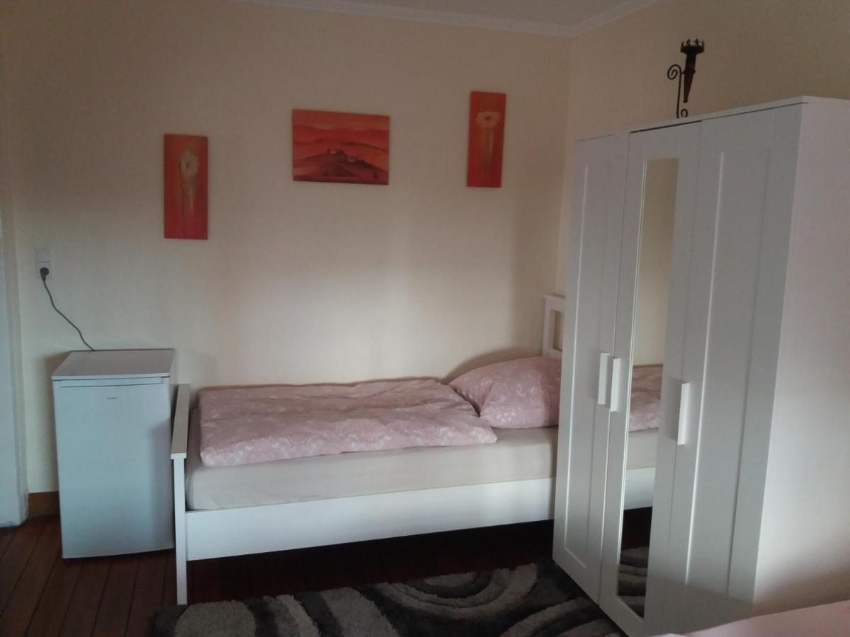 Pensionszimmer Luetzowzimmer Lübeck Exterior foto